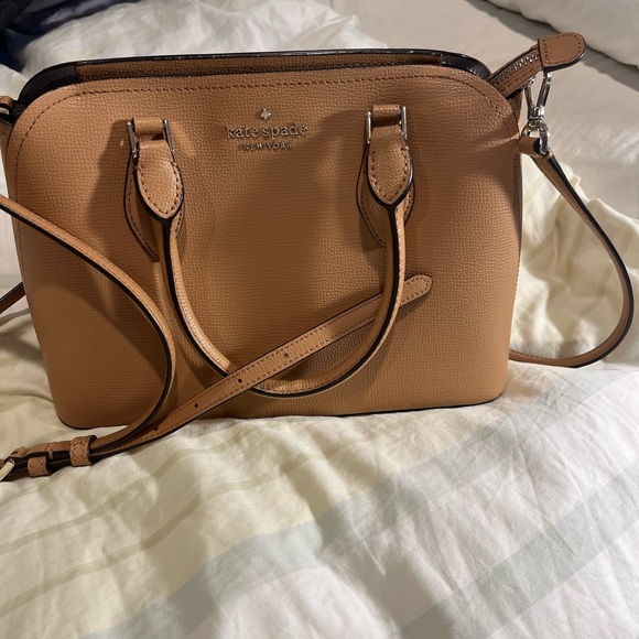 kate spade Handbags - Kate Spade Crossbody Bag in Tan or Camel color